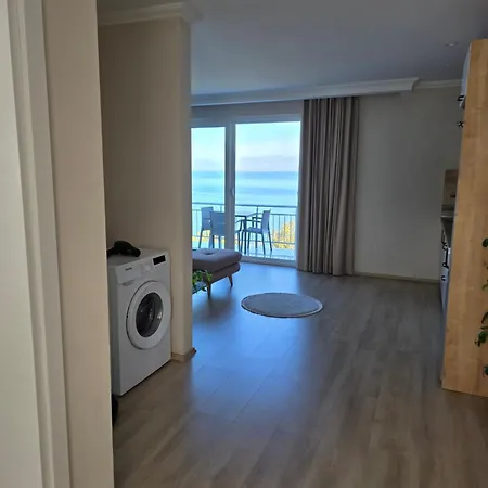 Shiroka's Special Guest Apartment