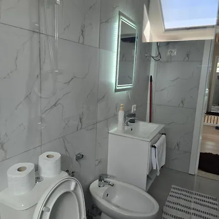 Shiroka's Special Guest * Shkodra