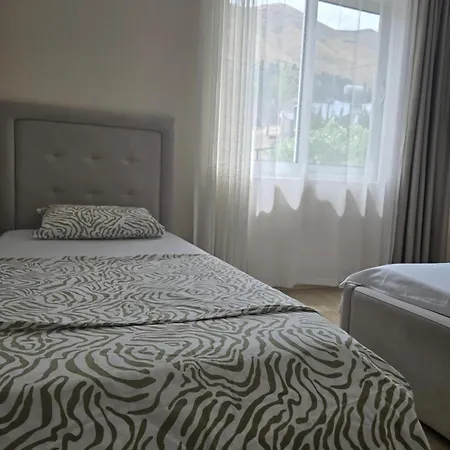 Shiroka's Special Guest * Shkodër