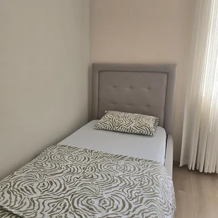 Shiroka's Special Guest Apartment