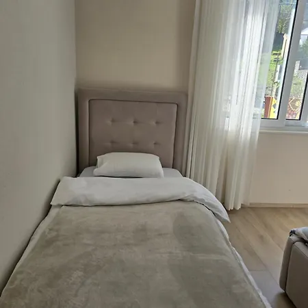 Appartement Shiroka's Special Guest